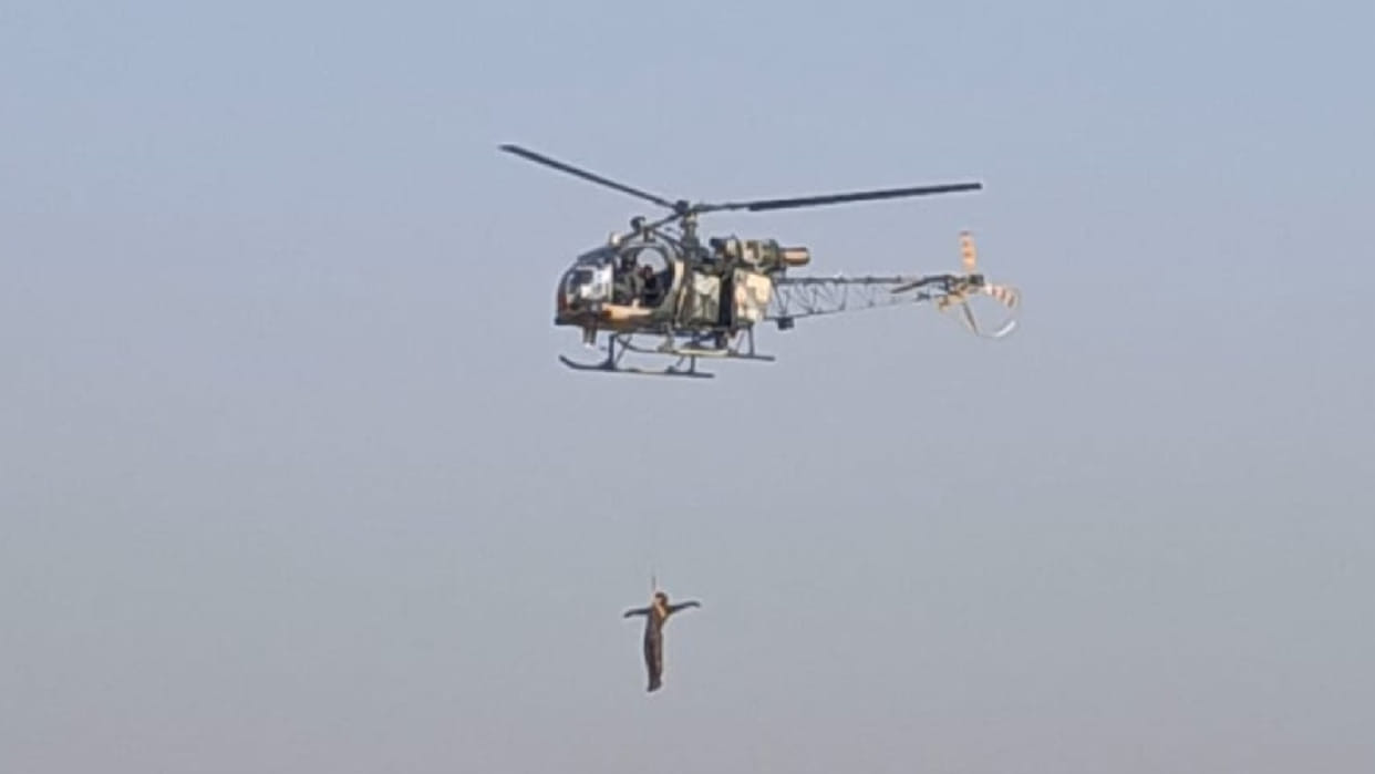 Vijay Diwas Army men mesmerized by amazing stunts in Kolkata