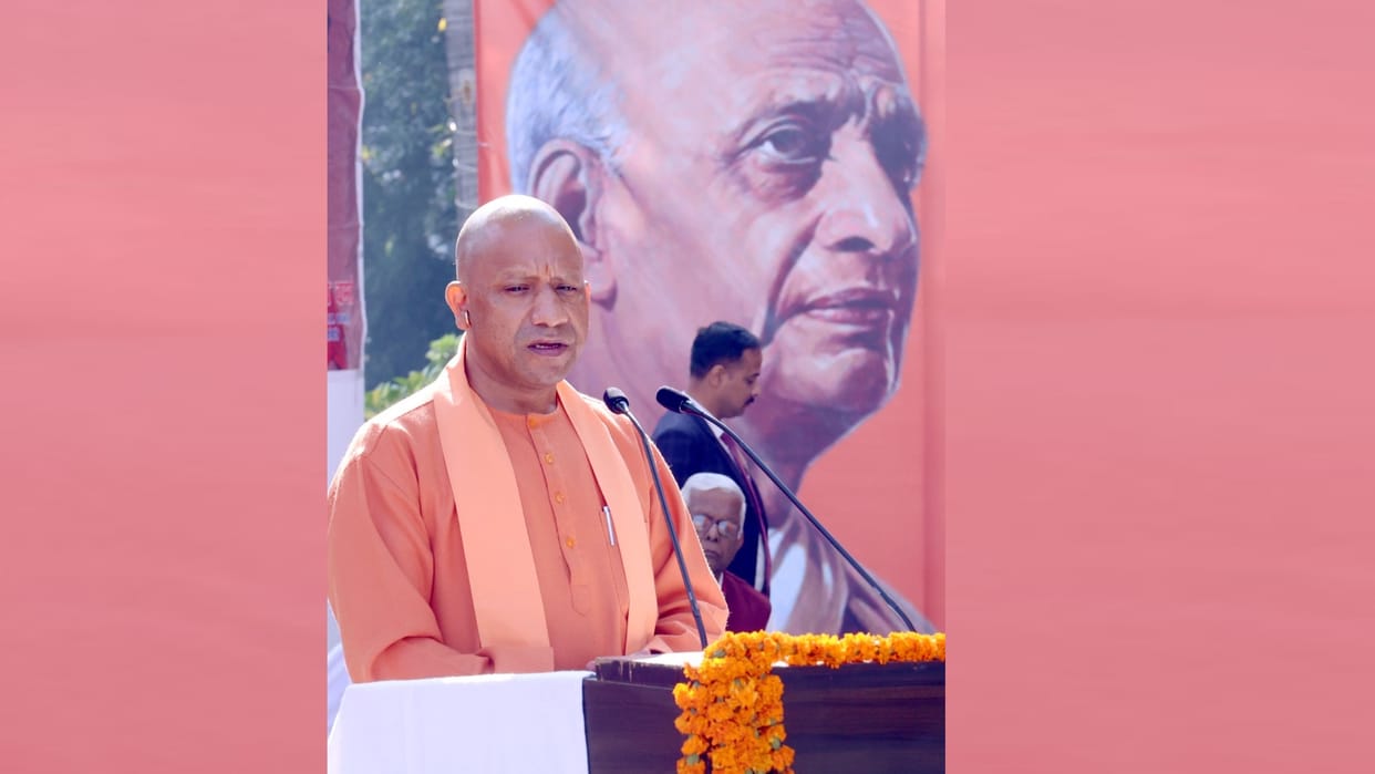 CM Yogi Adityanath pays tribute to Sardar patel on his death anniversary.