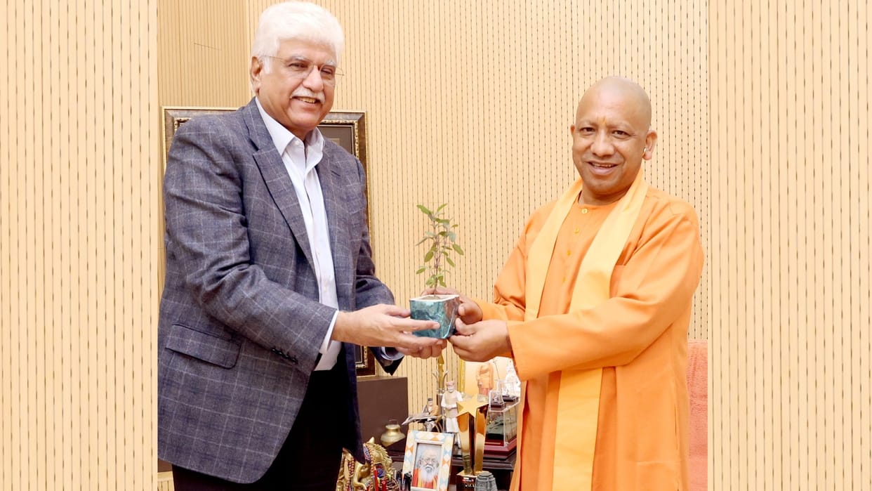 Rakesh Mittal meets to CM Yogi Adityanath.