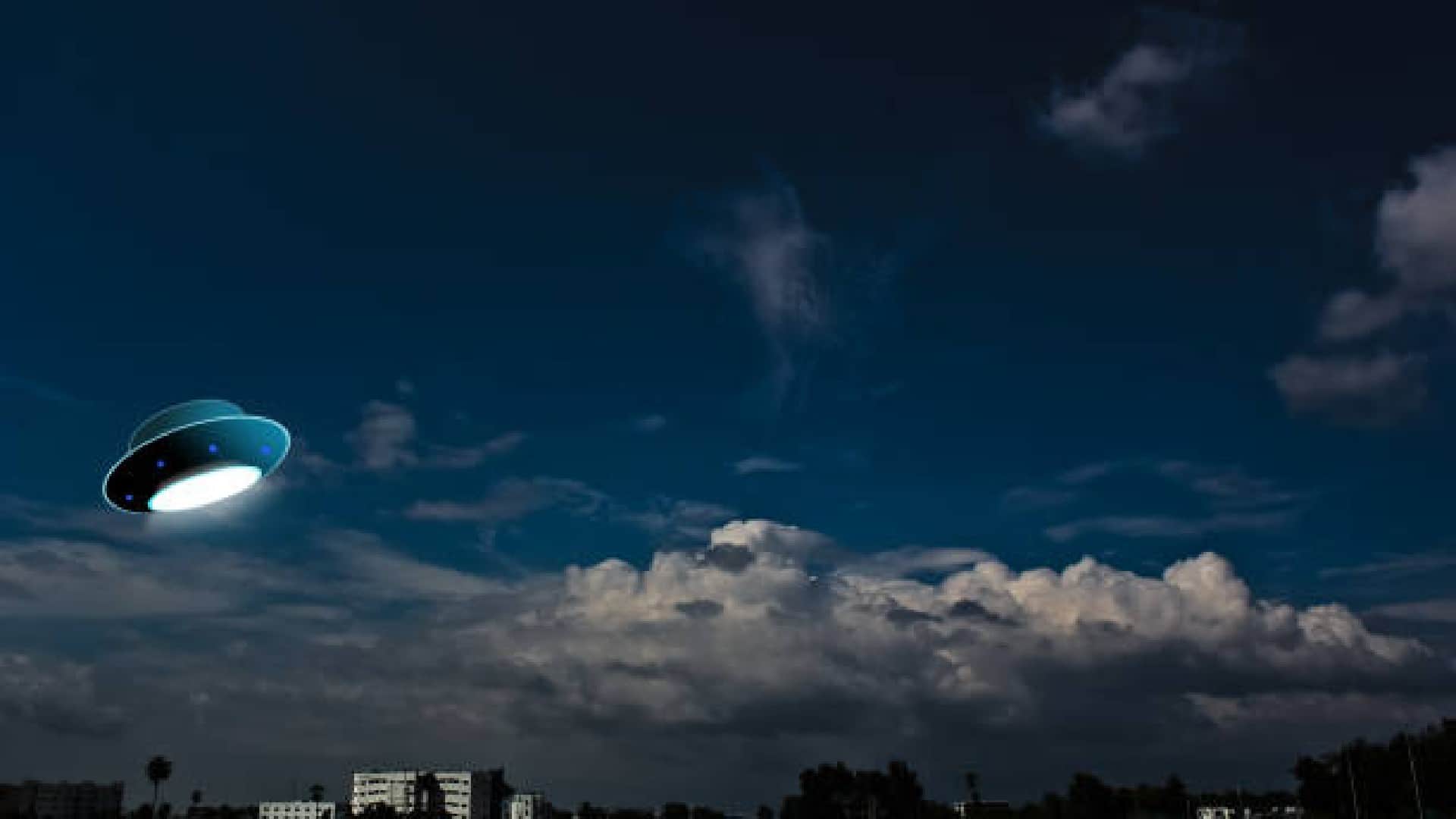 Self Proclaimed Time Traveller Predicts Humans Meet Aliens In 2023 Know Details In Hindi