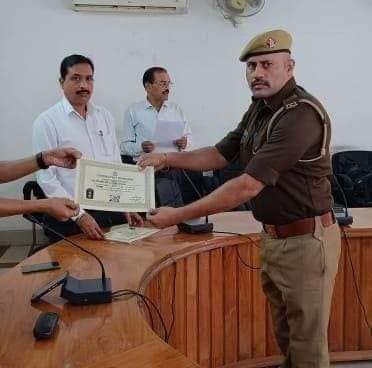 Head constable died after being hit by a vehicle, there was chaos in the family as soon as the news