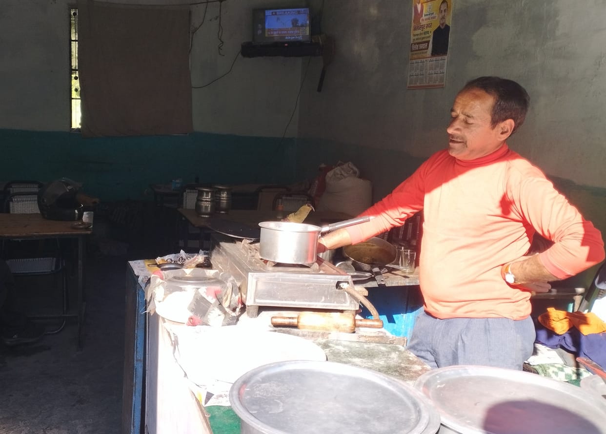 bilaspur news himachal news Dhabas closed in Barmana, some in preparation due to barmana ciment plant