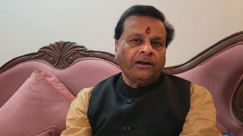 Ram Mandir Pran Pratistha Ex BJP MP Jaibhan Singh Pawaiya leaves for Ayodhya Congress