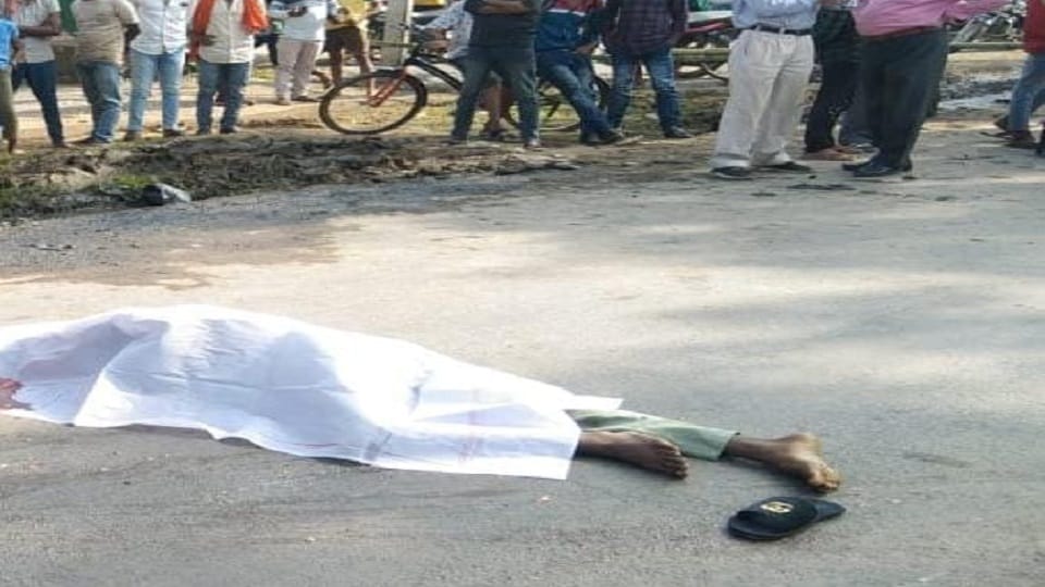 bike rider died due to a collision with a highway relatives blocked the road in Bilaspur