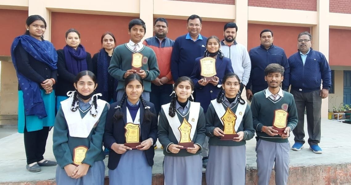 Honored teachers and students