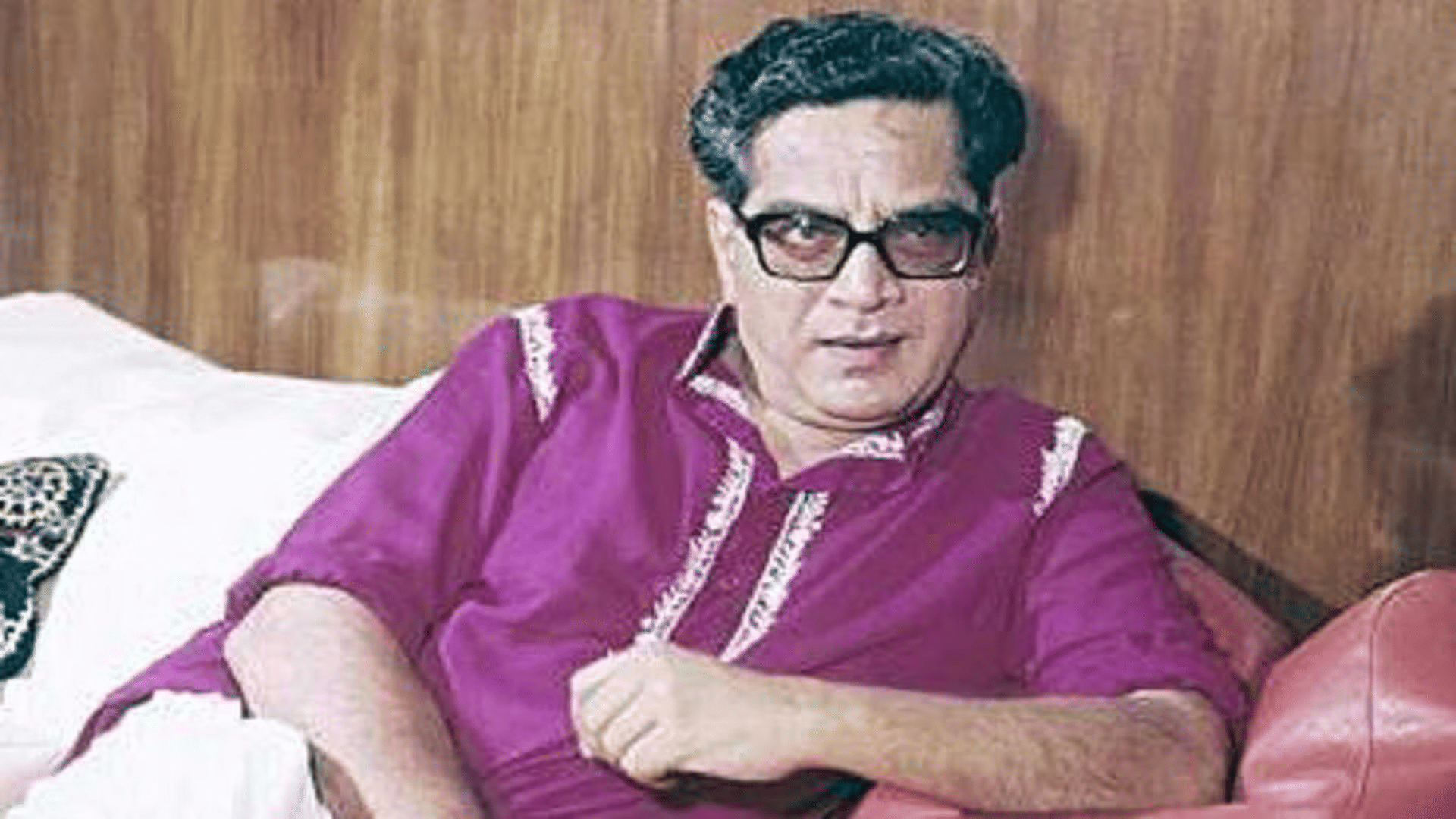 Shriram lagoo death anniversay special he was a surgeon but left his profession for acting