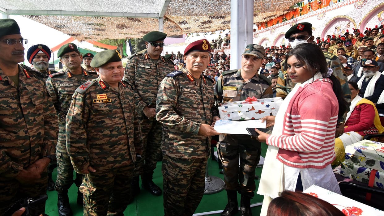 Victory Day Warriors of victory over Pakistan, brave women honored