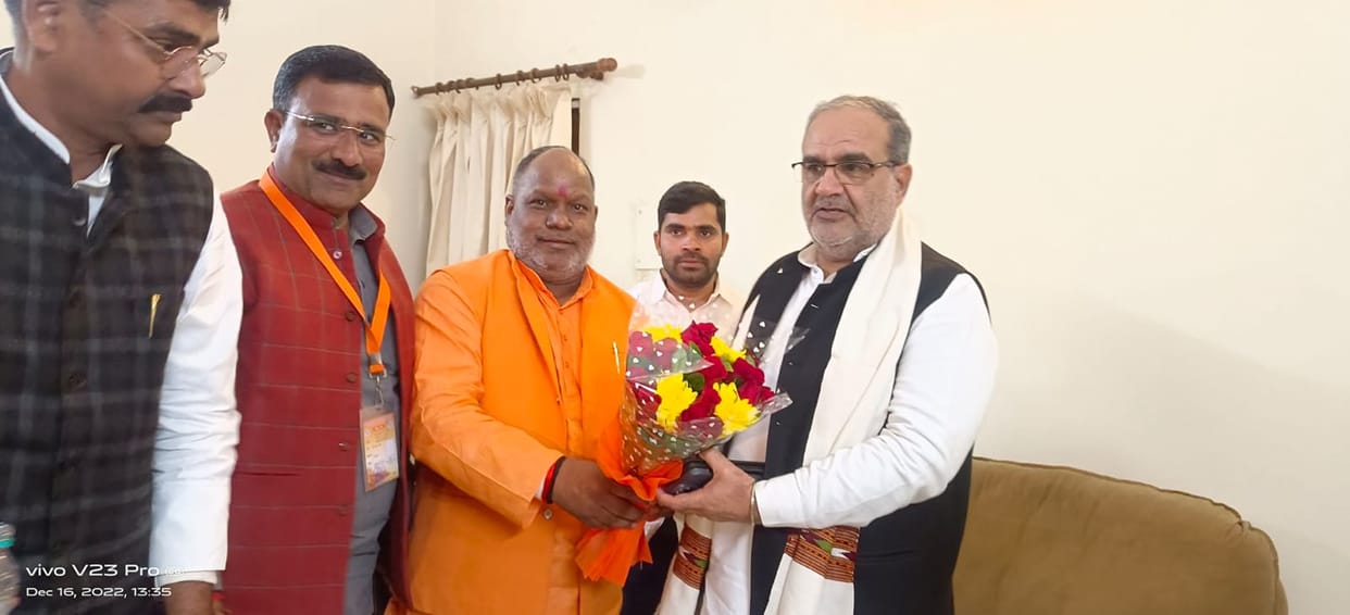Varanasi BJP UP State President Bhupendra Singh Chowdhary reached Kashi was warmly welcomed