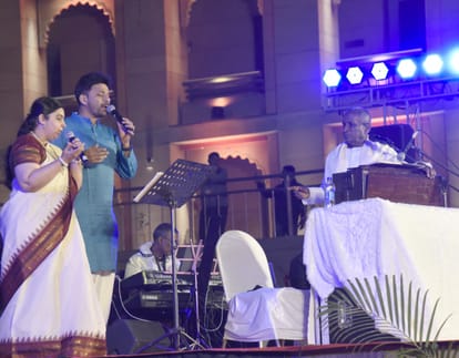 Ilaiyaraaja performance in Shri Kashi Vishwanath dham on Shivoham Shivoham song music