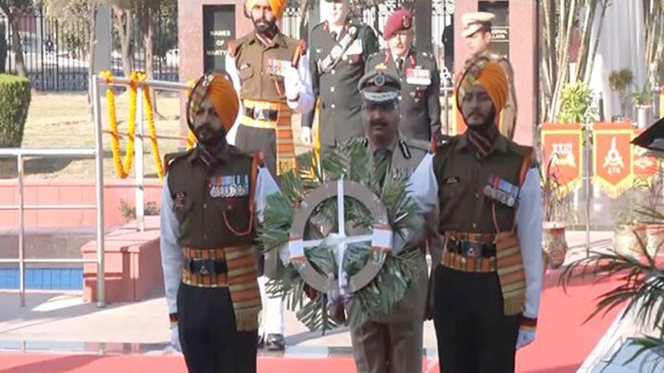 Jammu Kashmir LG Manoj Sinha and DGP Dilbag Singh remembered brave martyrs 1971
