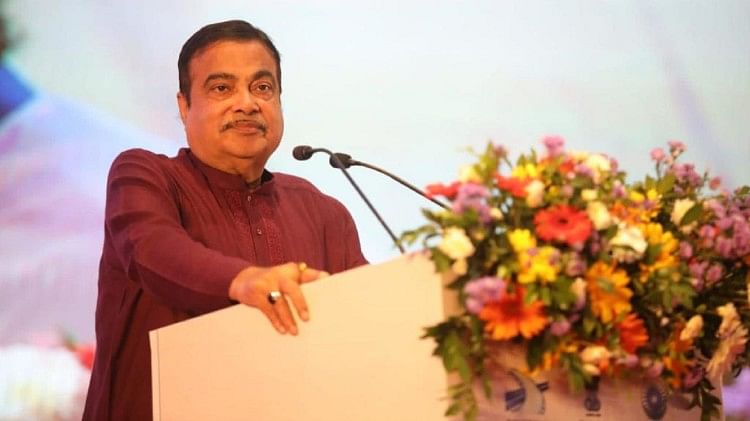 Nitin Gadkari: नगर निगम के कचरे से बनेंगी सड़कें? इस नीति पर केंद्र सरकार कर रही विचार, जानें क्या बोले गडकरी