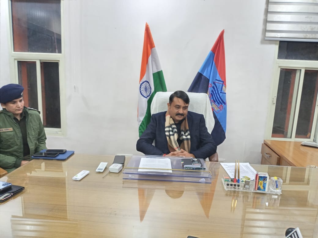 Haridwar News: police searched kidnapped six year old child mother emotional to see him photos