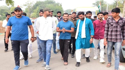 Ujjain Walking tour for the farmers who were shot in Mandsaur