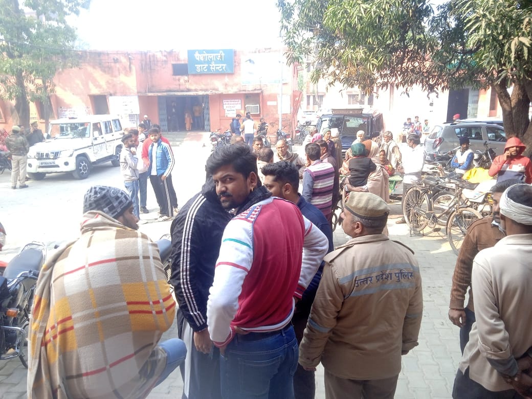 miscreants escaped after shooting two students Deoband in daytime today
