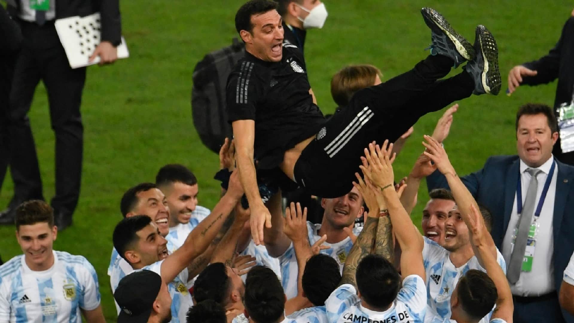 fifa world cup Who is Argentina coach Lionel Scaloni A WhatsApp message sent to lionel Messi changed team fate