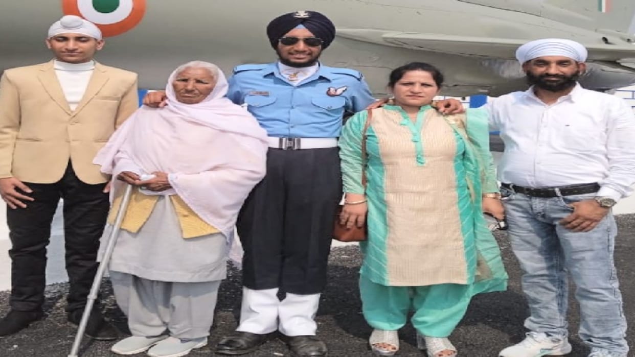 Mandi's Angad became a flying officer in the Indian Air Force