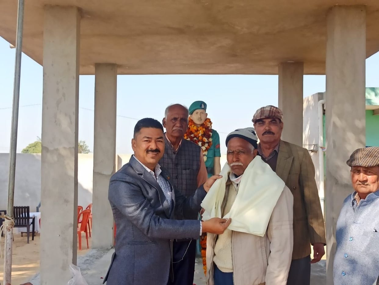 Families of martyrs honored on Victory Day in Hathras