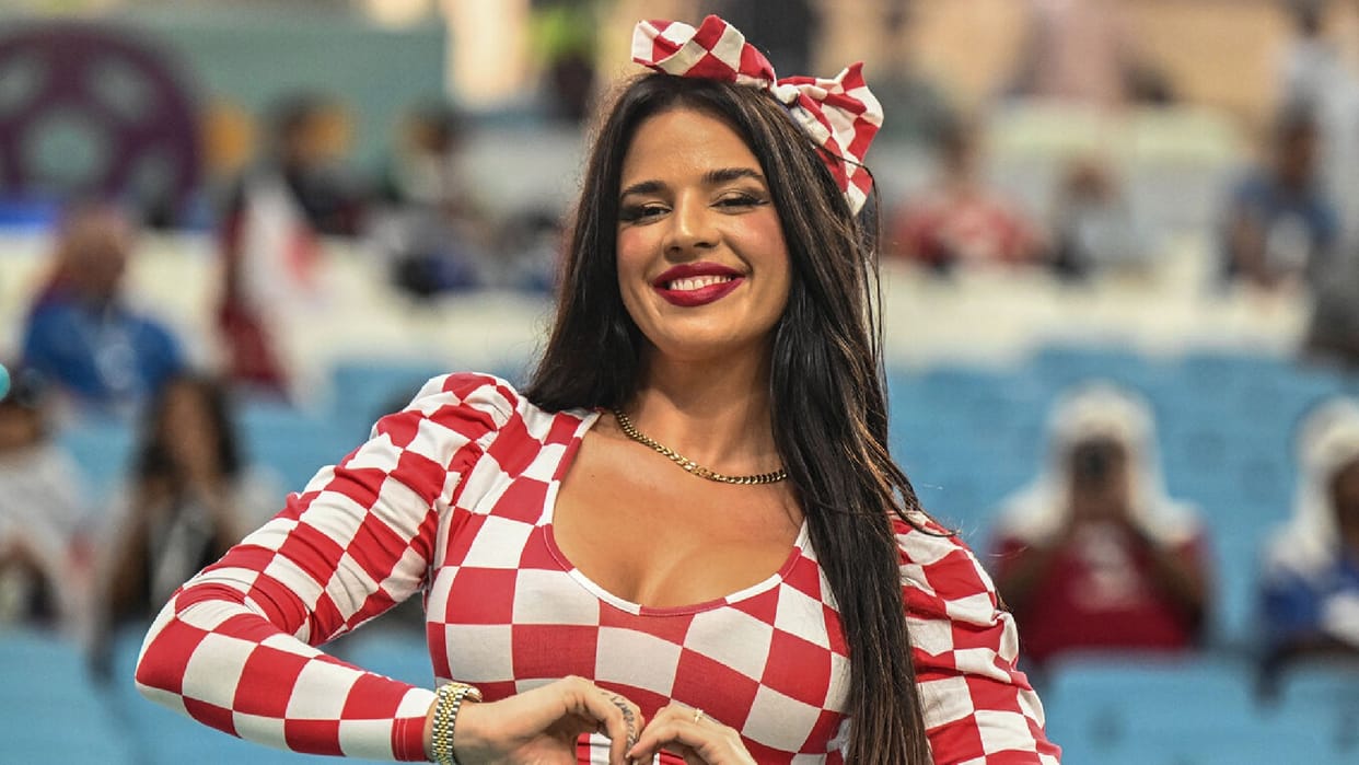 Who Is FIFA World Cup 2022 Most Popular fan Ivana Knoll look her Glamorous photos