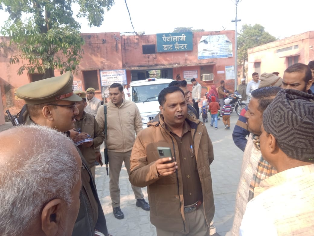 Deoband crime news: Biker miscrent shot two students in daytime, injured