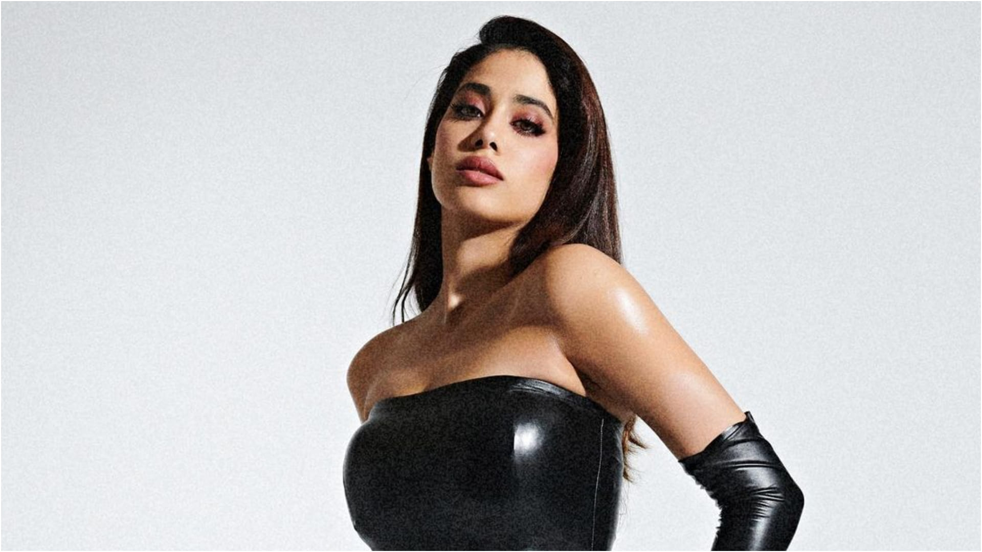 Mr and Mrs Mahi Actress Janhvi Kapoor Phone Wallpaper has This Person Know Details