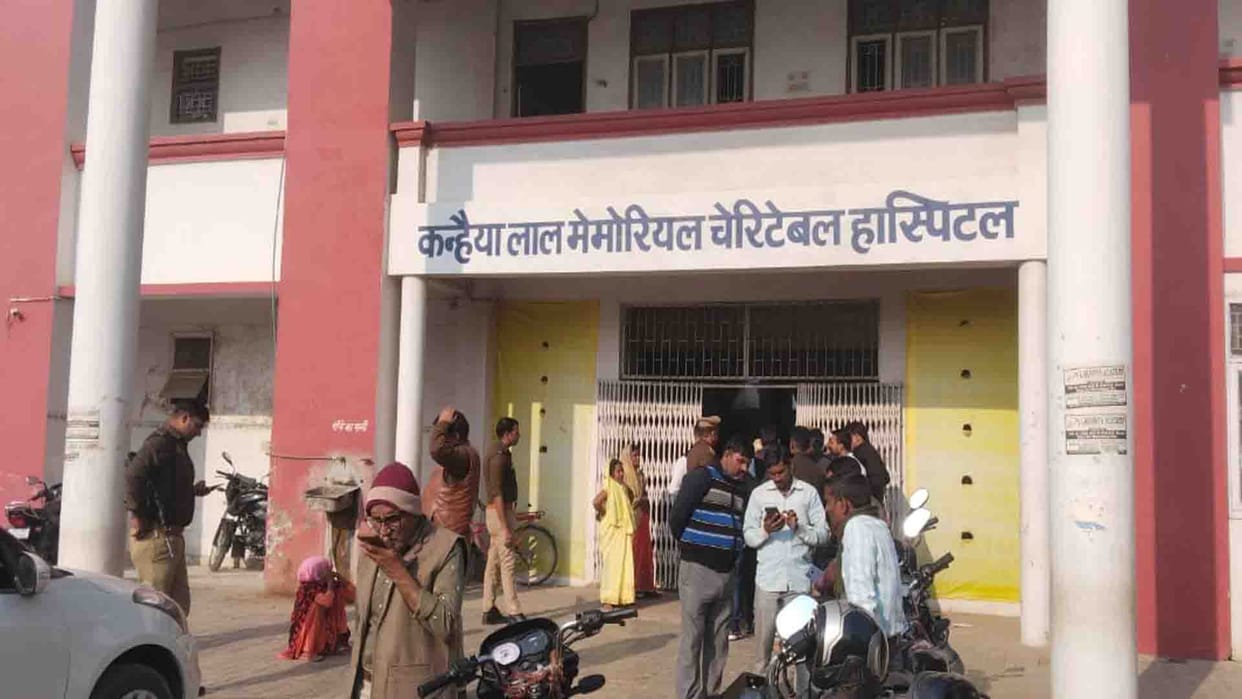 Kanpur: Grinder chamber of plastic factory explodes, two laborers scorched