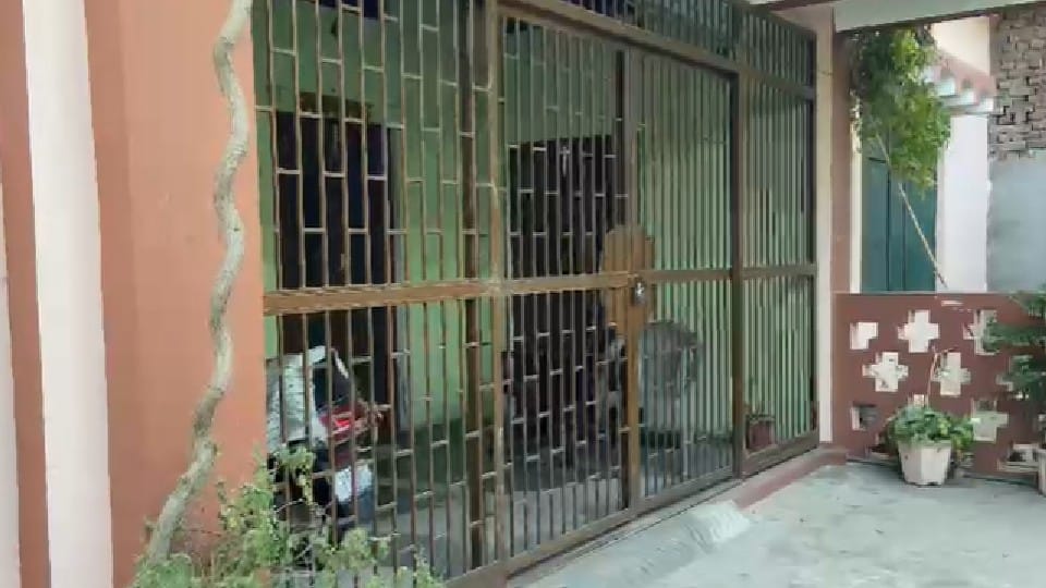 Father in law not allowing scientist's wife to enter the house in mainpuri