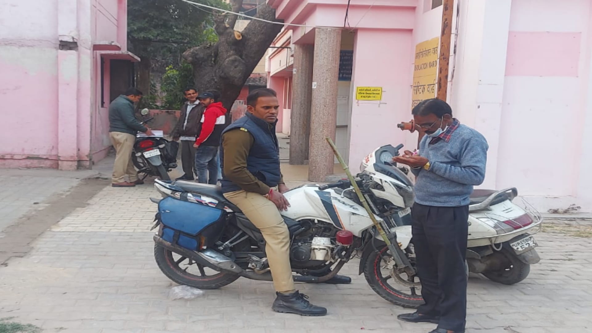 newborn child dead body found in PL Sharma District Hospital in Meerut