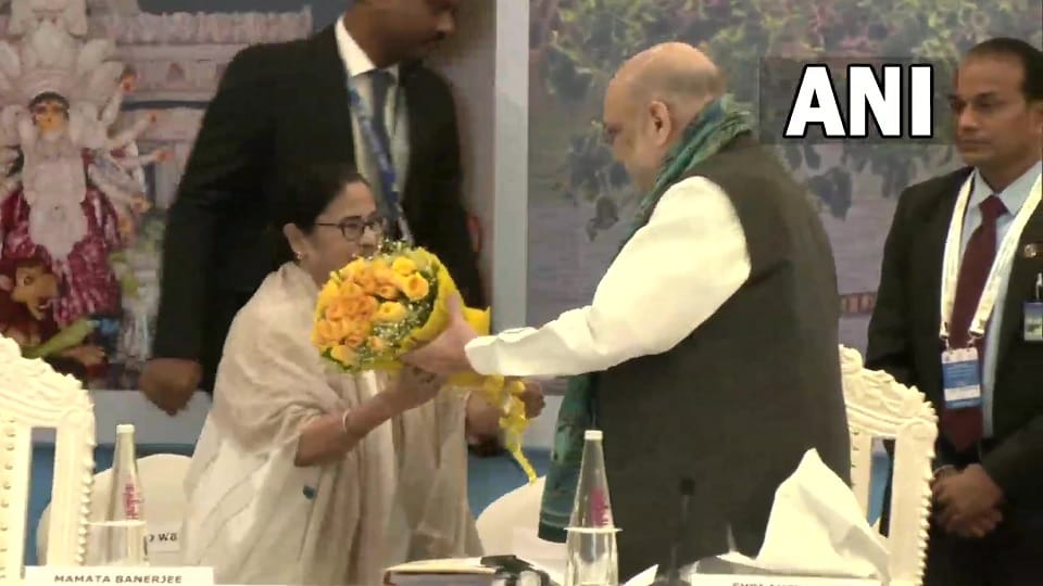 Amit Shah in West Bengal to Chair Eastern Zonal Council Meet Today News in Hindi