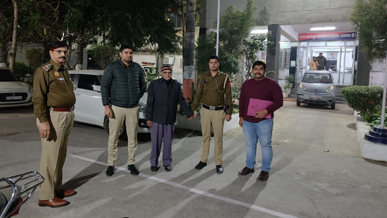Delhi Police arrested fake judge who demands five lakhs in lieu of disposal of writ petition