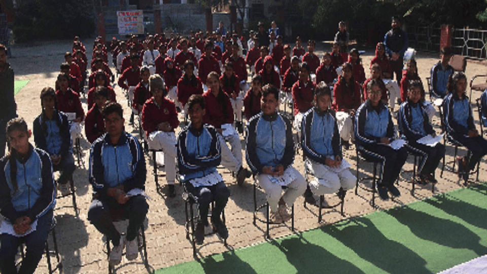 Amar Ujala Police Ki Pathshala Held In Banasthali School Agra