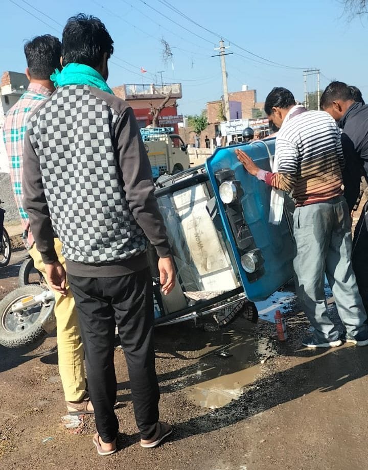 Ratia Chungi-Hanspur road becomes a hub of accidents due to potholes