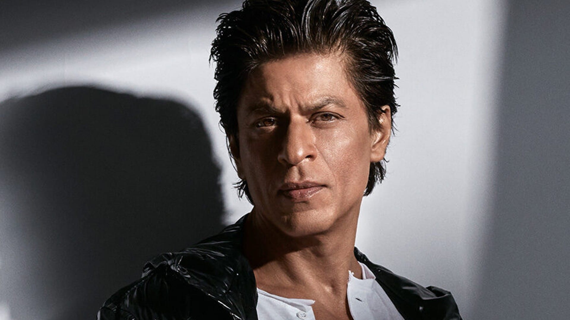 Pathaan Actor Shahrukh Khan Reveals in Ask Srk Session he is excited for Avatar the way of water