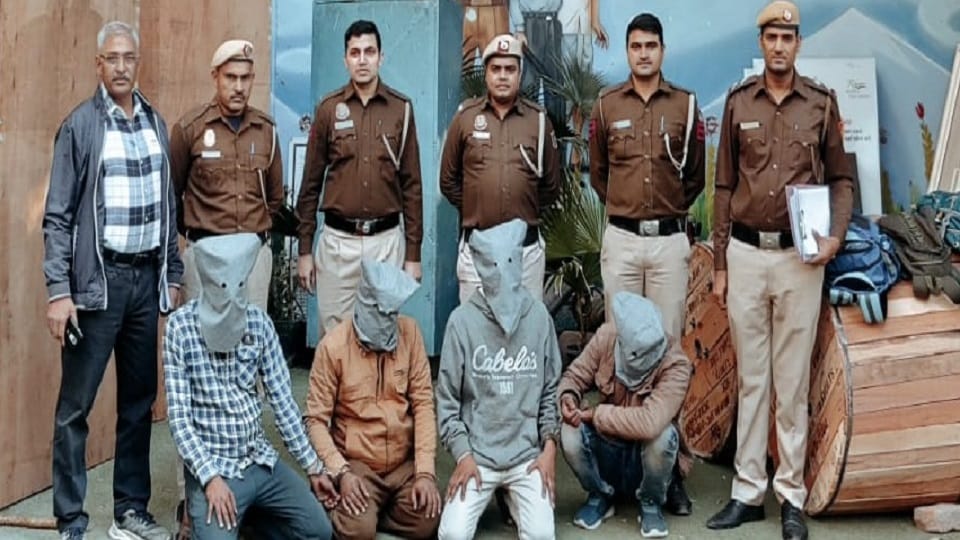 Delhi Police busts international gang involved in vehicle theft and robbery five arrested