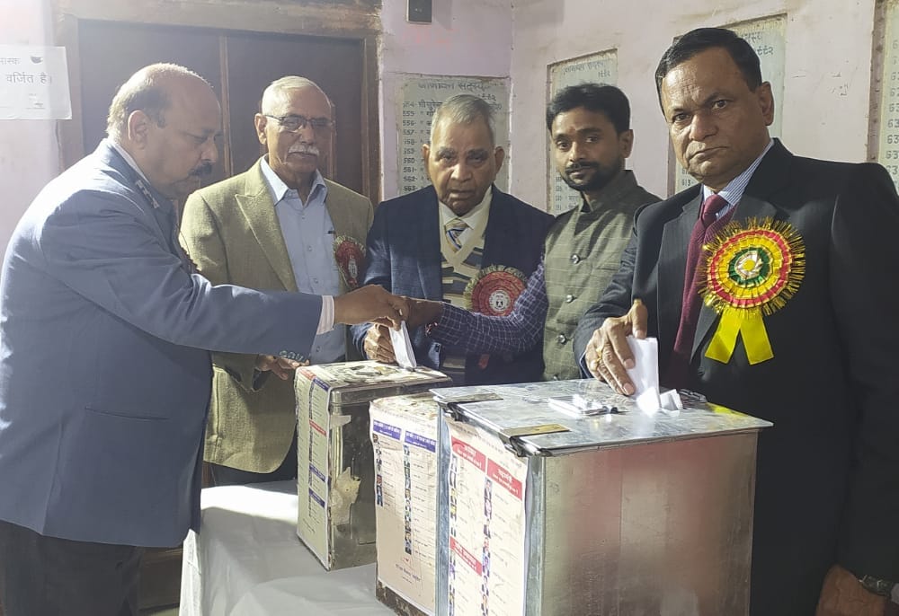 Central Bar Association Election varanasi 71 percent advocates voted Result decided tomorrow