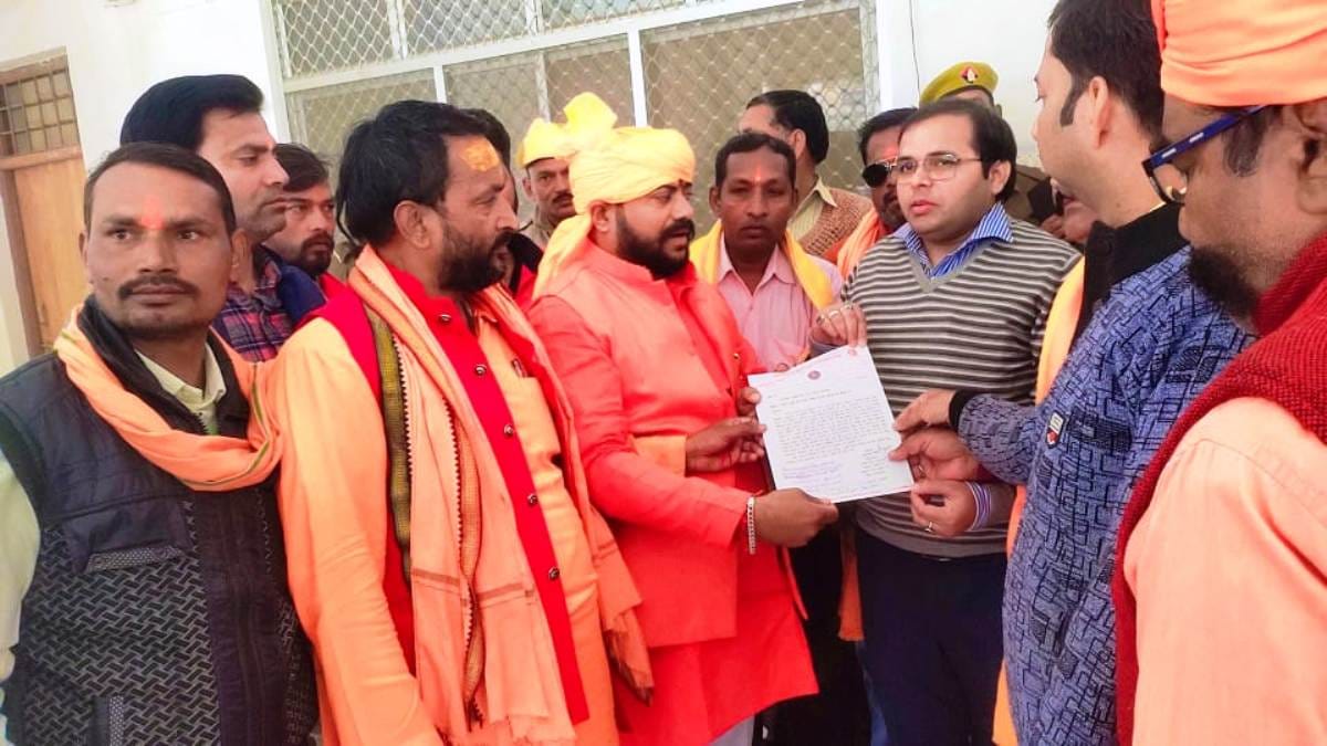 VHIM demands ban on Pathan film