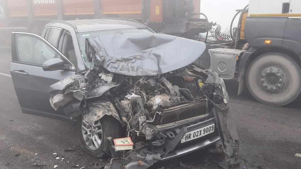 A dozen vehicles collided in Fatehgarh Sahib due to fog