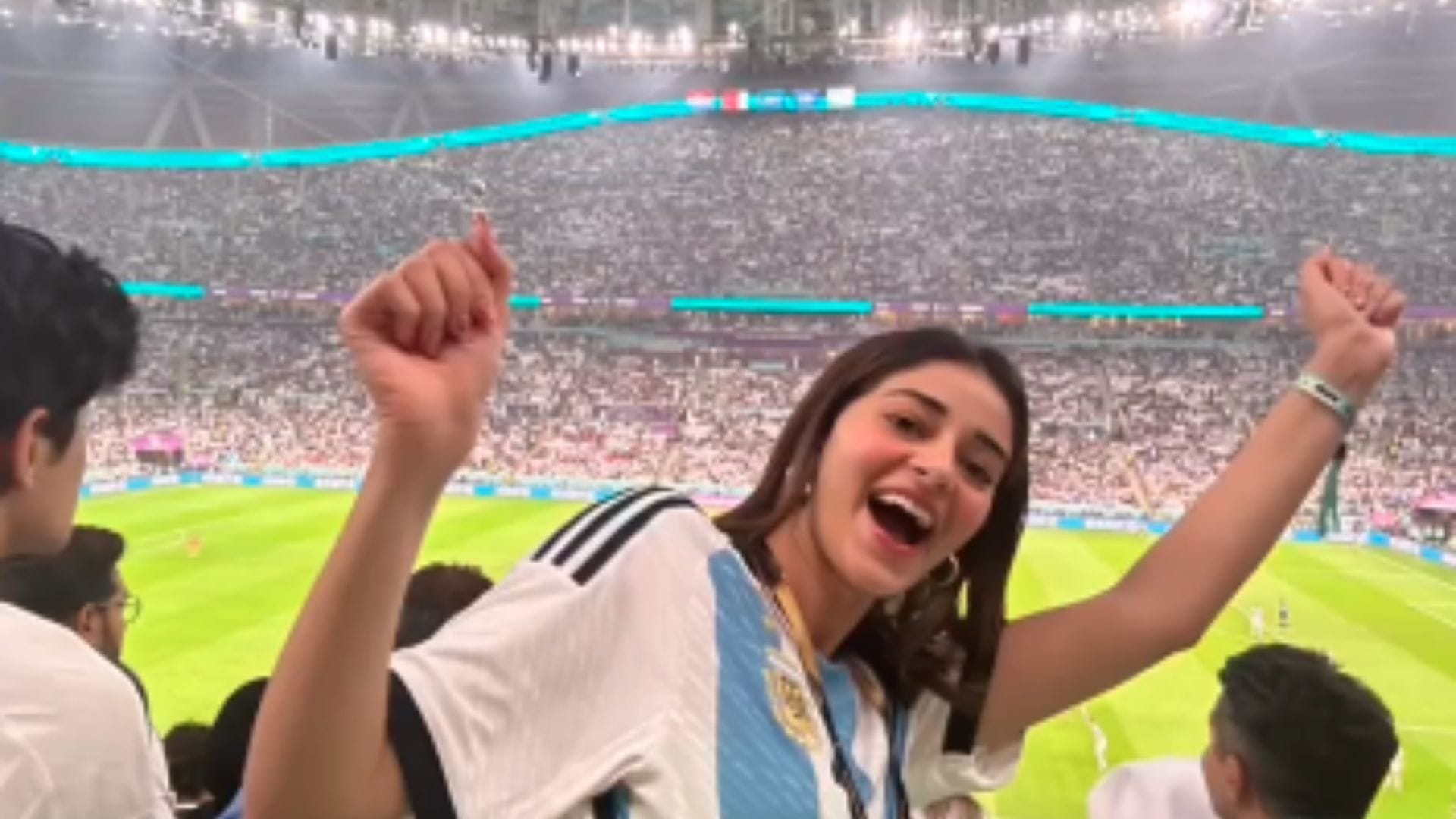 fifa world cup 2022 after shahrukh khan arjun kapoor and varun dhawan told whom they will support