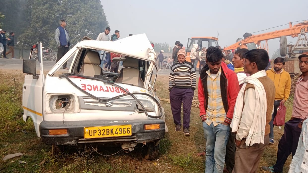 Many vehicles collide in fakharpur thana in Bahraich.