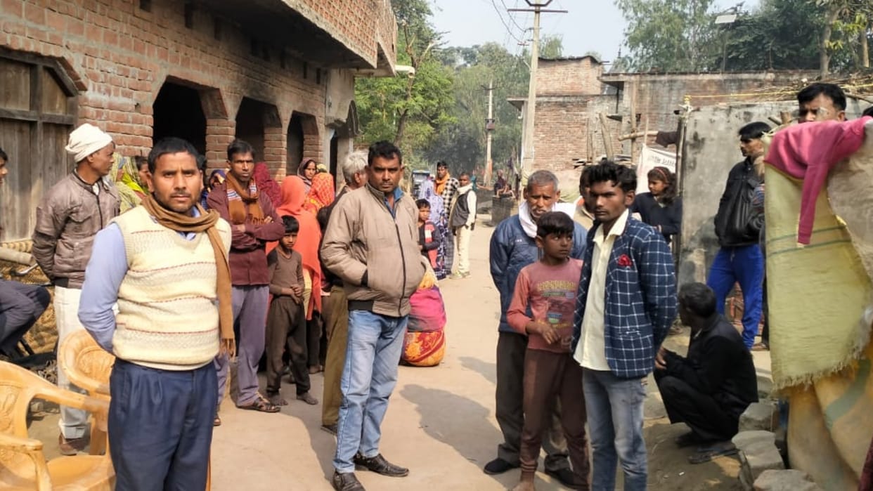 A woman killed her husband after wine party in Barabanki.