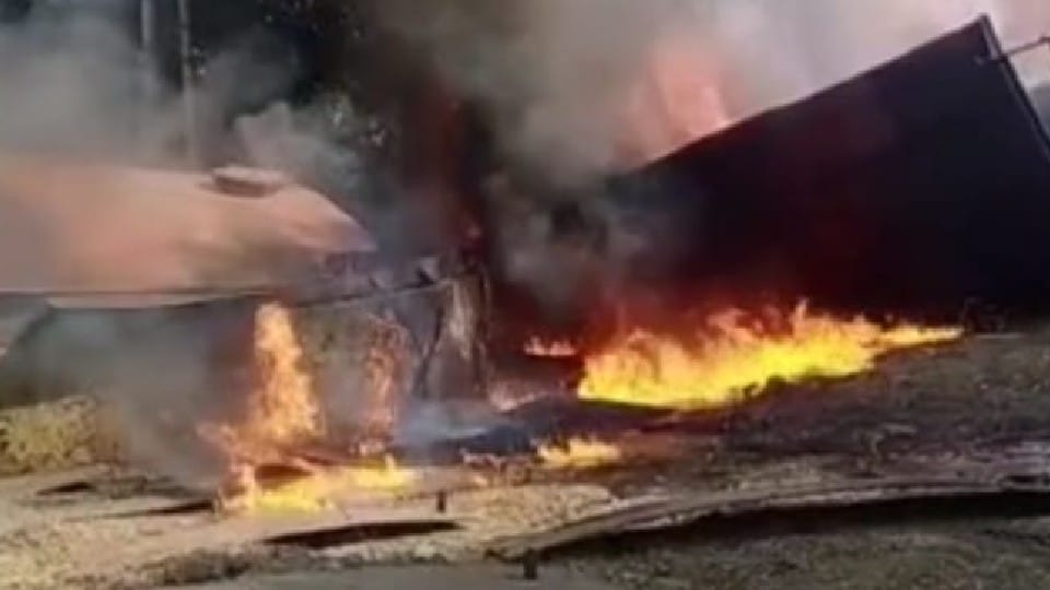 Fierce fire broke out in the closed Dalda factory of Churhat