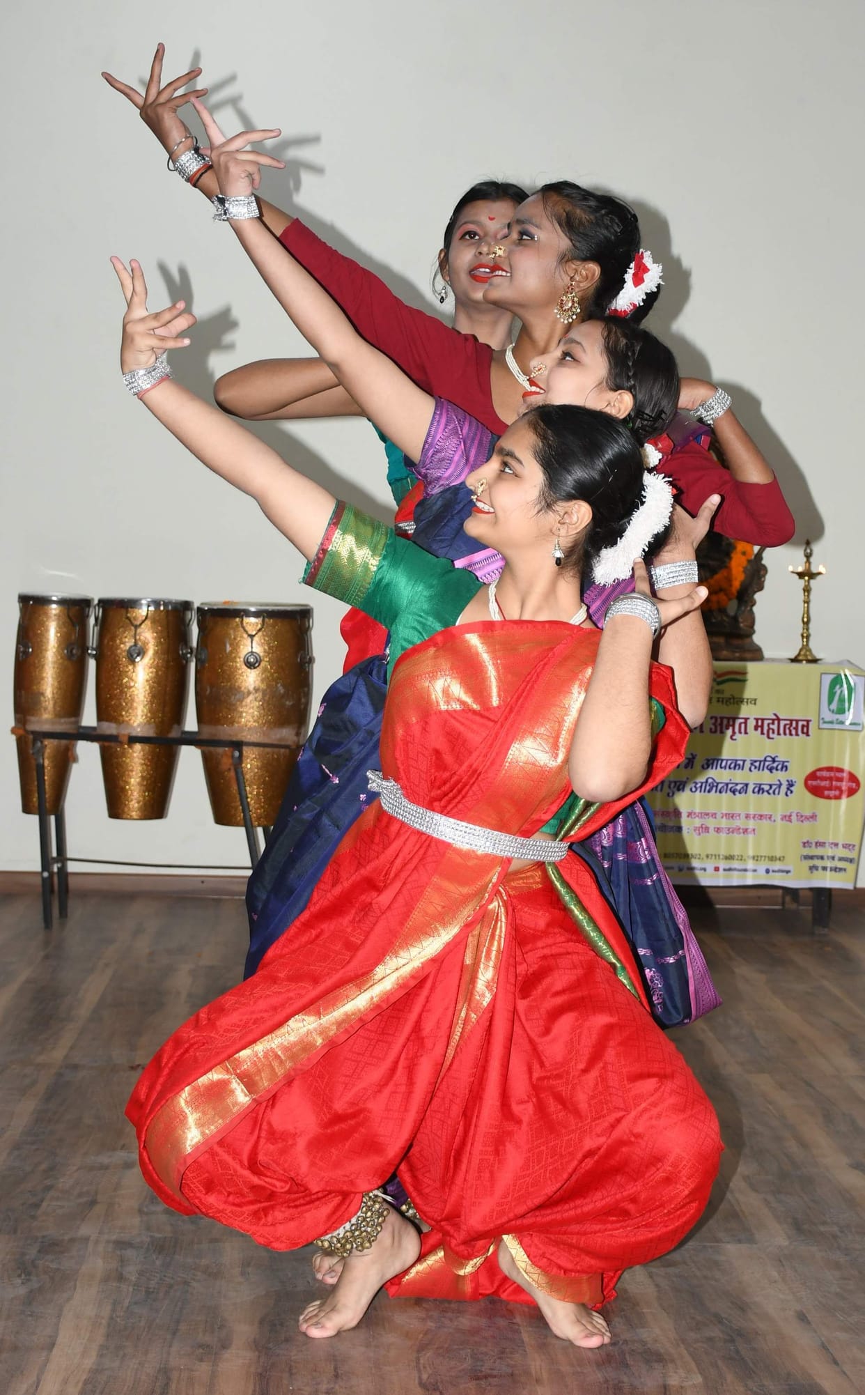 Listeners danced to Hemant Guru Maharaj's Kathak dance and Pandit Awadhesh Goswami's classical music