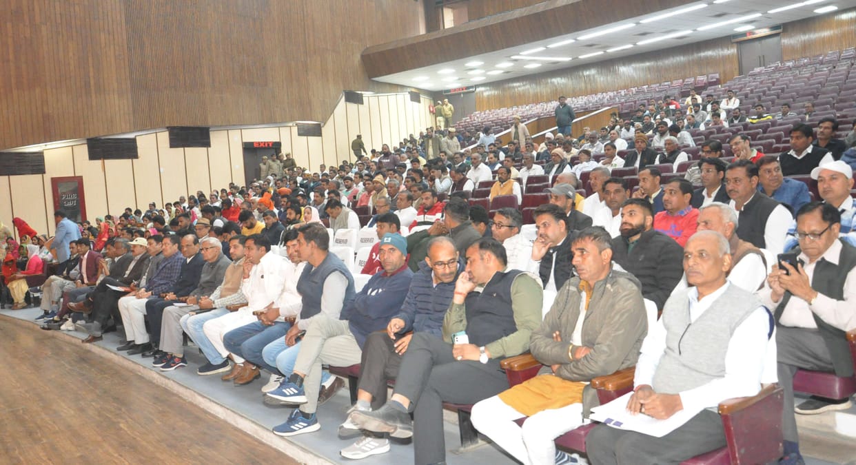 Garbage will be picked up door to door in villages on the lines of cities: Babli