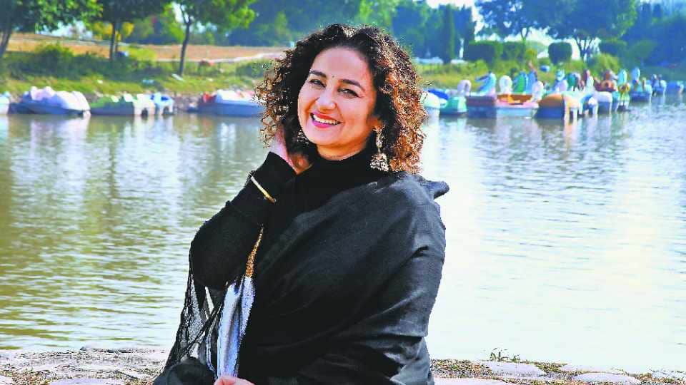 Divya Dutta talks about bollywood work system says I think everyone outsider faces nepotism in industry