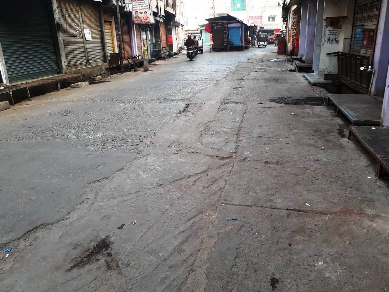 shabby road kasganj news