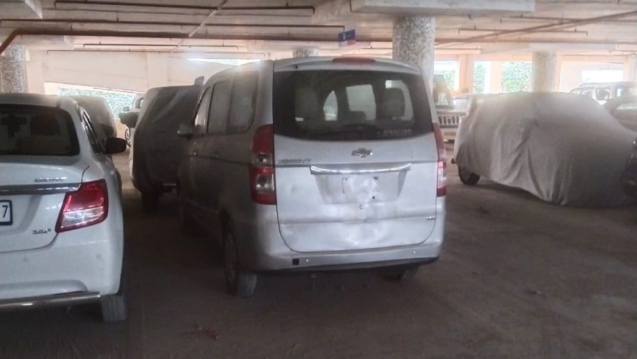 Queues of vehicles on the roads in Civil Lines illegal car market in multi-level parking