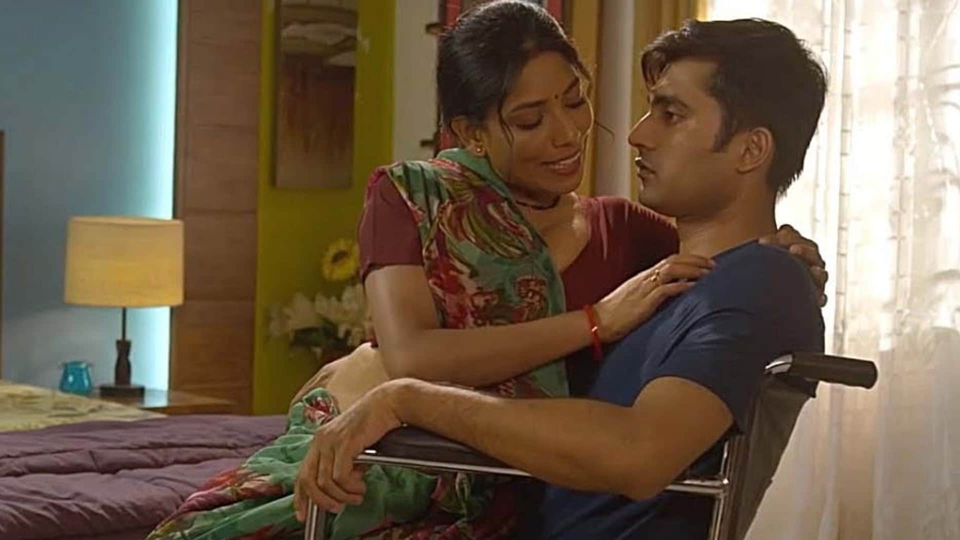 these web series have the most bold and intimate scenes Jalebi baai juli2 love guru part 1