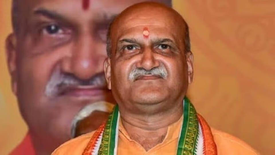 BJP sidelined Hindutva, claims Pramod Muthalik who wants to contest Karnataka election