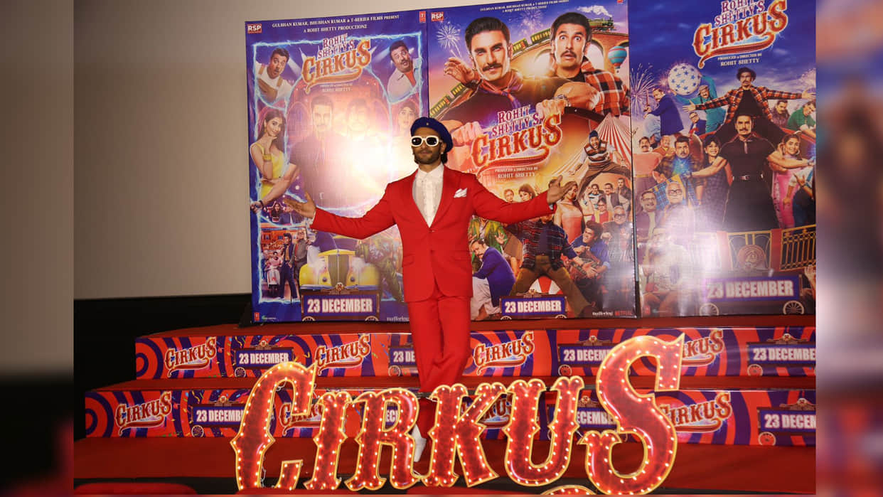 Cirkus Advance Booking of Box Office Collection Day 1 story cast budget screens Ranveer singh Rohit shetty