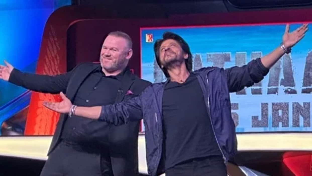 fifa world cup 2022 shahrukh khan equates pathaan to wayne rooney and he inspired footballer for ddlj pose