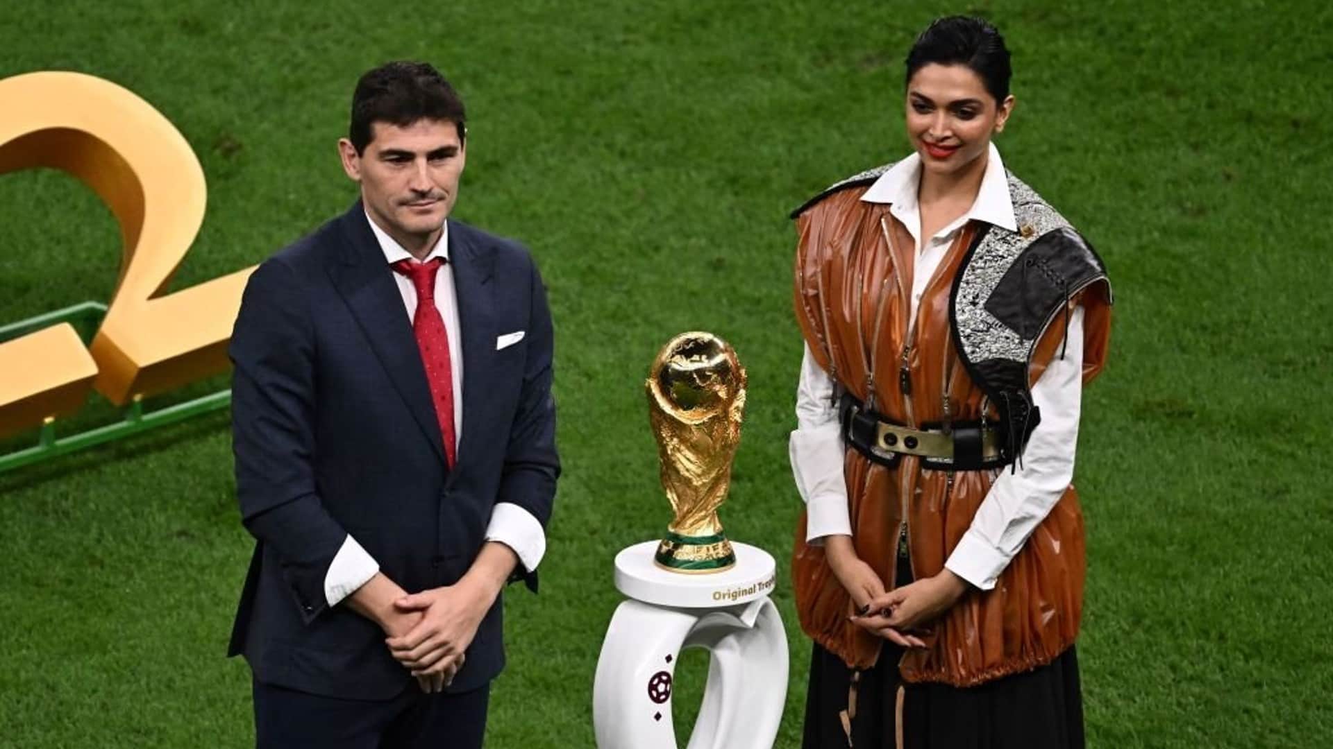 Pathaan actress deepika padukone unveils fifa world cup 2022 trophy do not miss her outfit